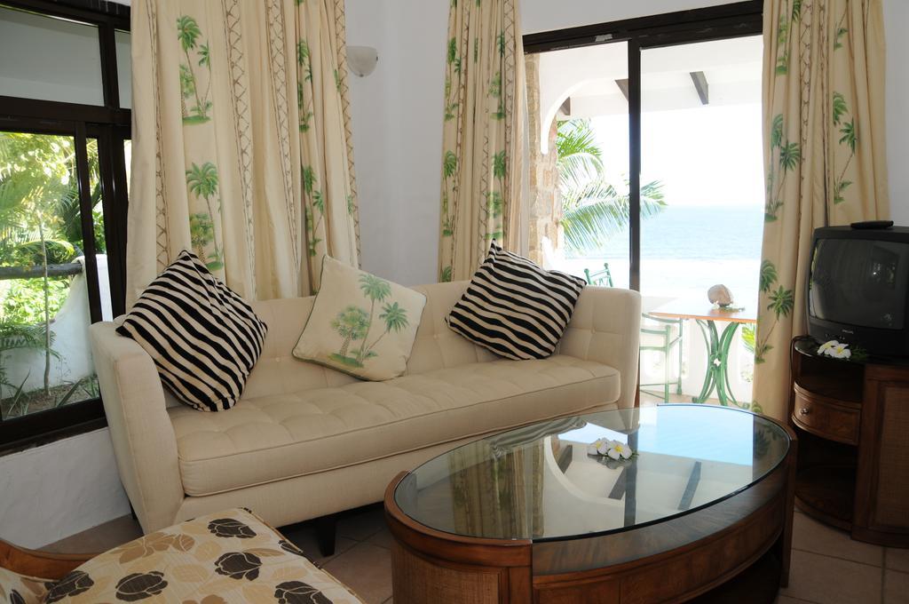 Edens Holiday Villas Port Glaud Kamer foto