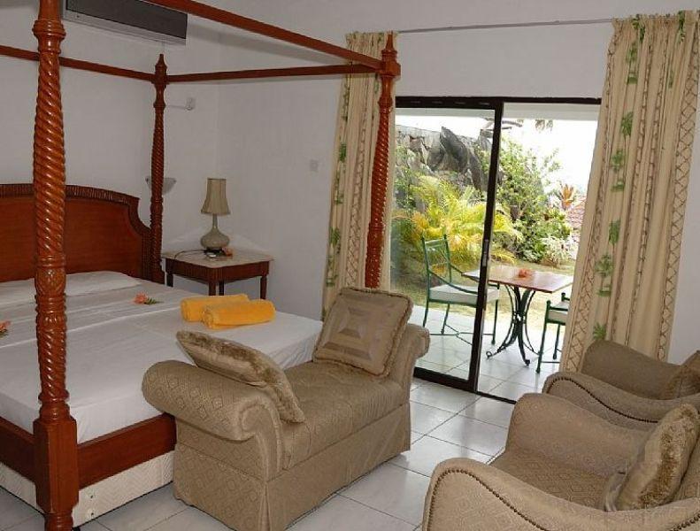 Edens Holiday Villas Port Glaud Kamer foto